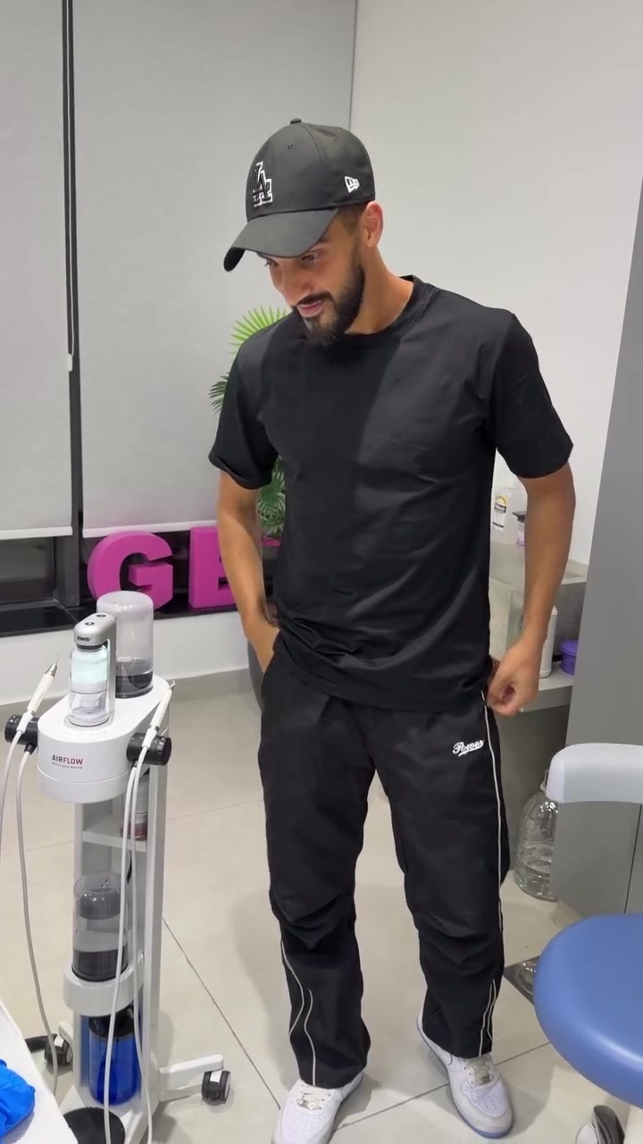 احنا بيضنالك أسنانك ومتأكدين حتبيضوا وجهنا بكأس العالم 🇯🇴❤️🫡
@mousa_tamari_13