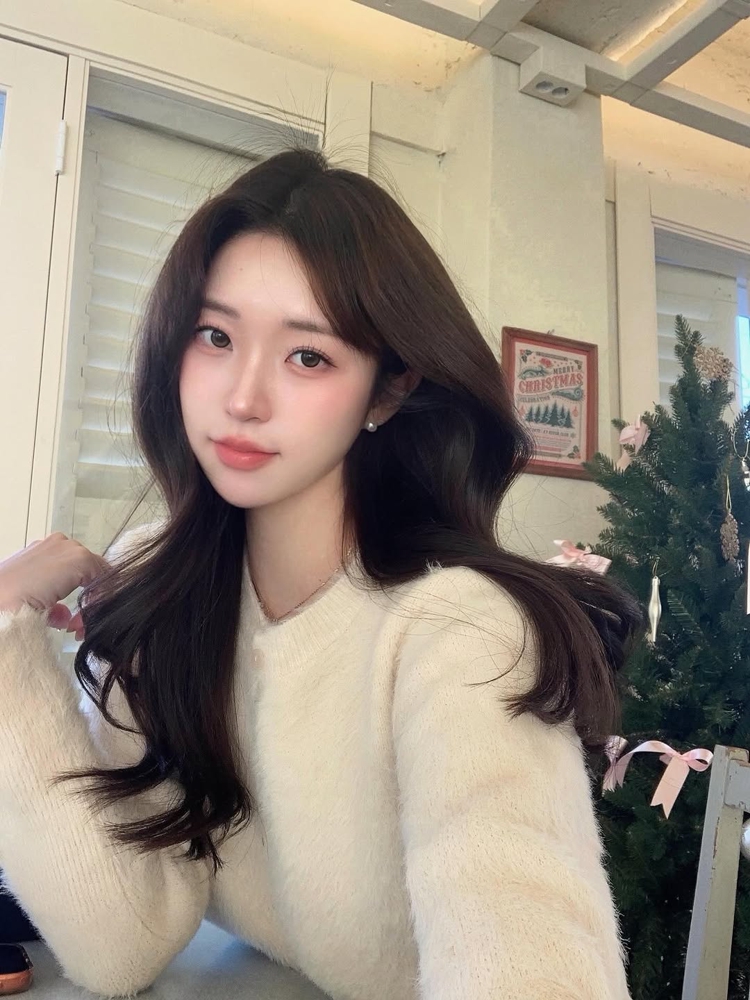 라미체에서 관리받고 오는날에는 셀카 100장 ,,🫶 
브이빔 , 네오빔레이저 정말 피부결관리에 최고야 🥹

 - Download Instagram Video