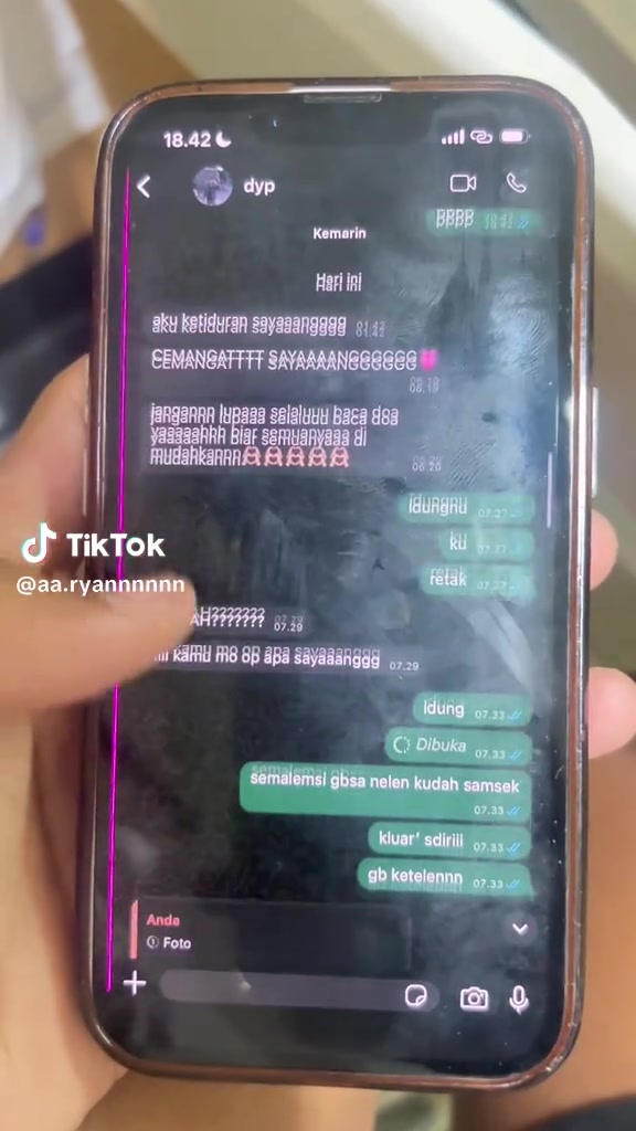 kenapa orang pada jahat banget ya.. :(