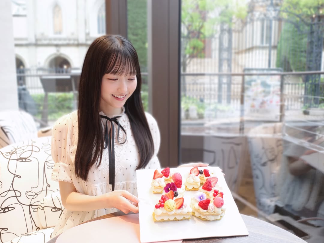 23歳になりました🍓 自分らしさを大切に、素敵な一年を過ごせるように頑張ります。たくさん笑う！( .ˬ. )