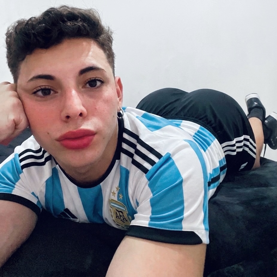 Apuestas para el partido de hoy? 1 a 2 digo yo 🤭🇦🇷👇