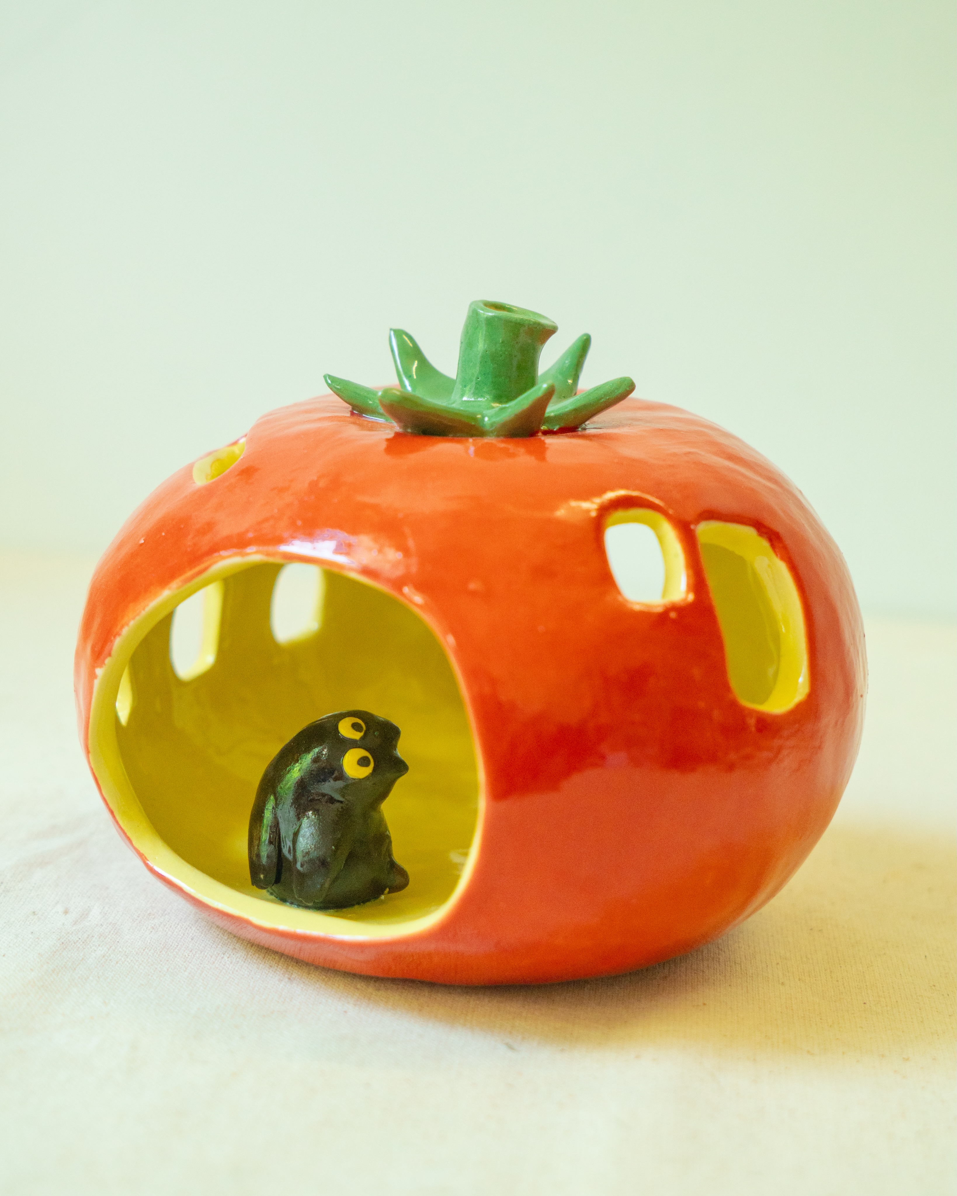 Beefsteak, cherry, roma, heirloom, grape tomatoes~ which kind do you want? Tablelamps…